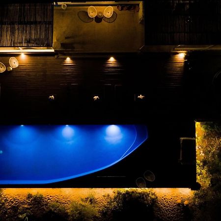 The Blue House Valley แกรนโดลา ภายนอก รูปภาพ